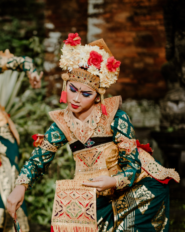 What are the best places for a Balinese dance performance in Bali?