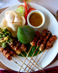 Read more about the article What are the best places for a traditional Balinese dinner in Bali?