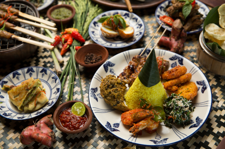 What are the best places to eat in Bali?